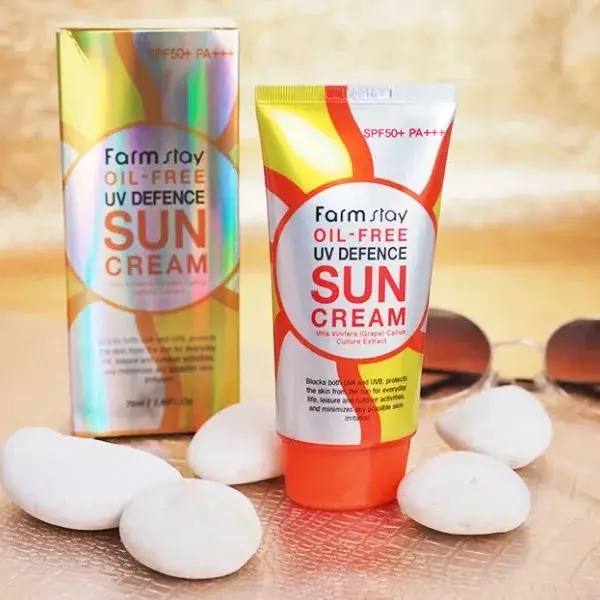 خرید کرم ضدآفتاب اویل فری فاقد روغن و چربی فارم استی Farm Stay