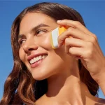 قیمت ضد آفتاب استیکی ایزدین Isdin مدل Invisible Stick