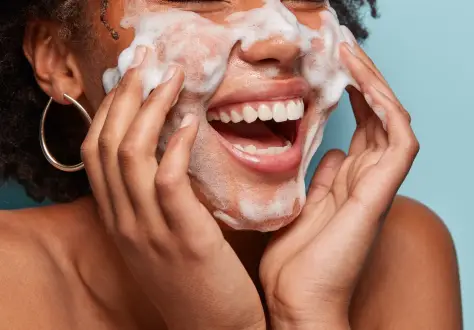 بنر پاک‌کننده صورت