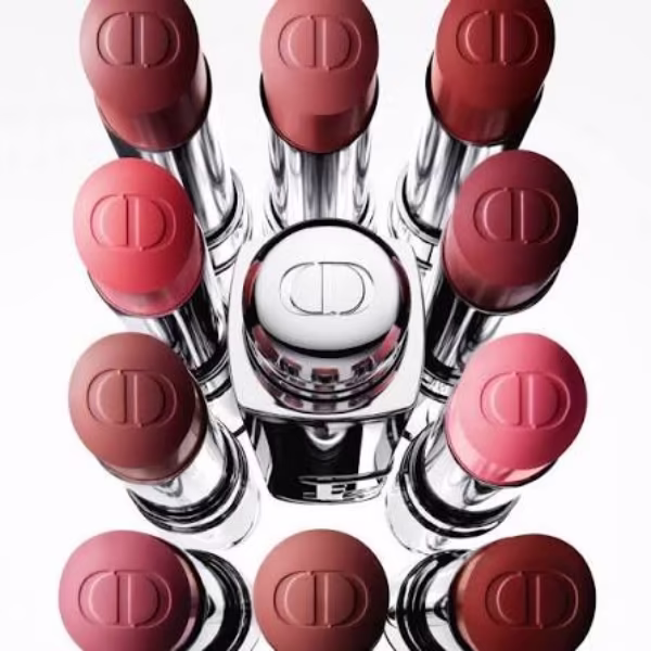 رژلب Dior Addict آبرسان و براق